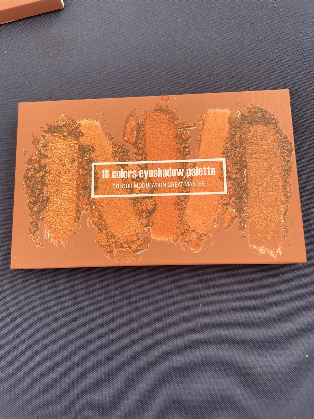 18-Color Eyeshadow Palette - Copper & Gold Warm Tones